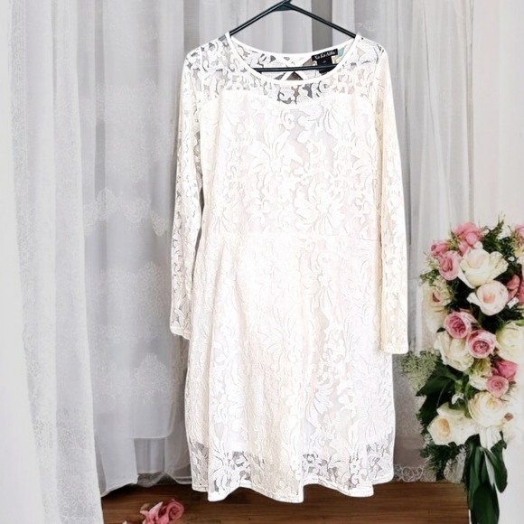 Ko-Ko-Ailis Dresses & Skirts - KoKo-Ailis White Lace Dress Midi Long Sleeve Keyhole Back 2X Party Wedding NWT